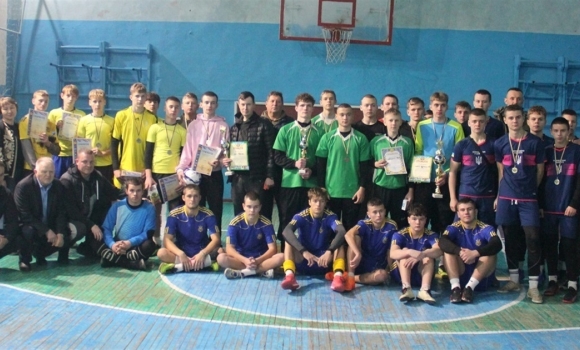 У Гущинецькому училищі відбувся турнір пам’яті загиблих воїнів-випускників У Гущинецькому училищі відбувся турнір пам’яті загиблих воїнів-випускників