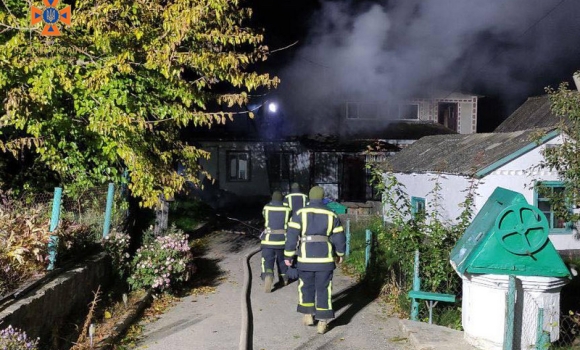 У Калинівці вночі сталася пожежа у приватному будинку