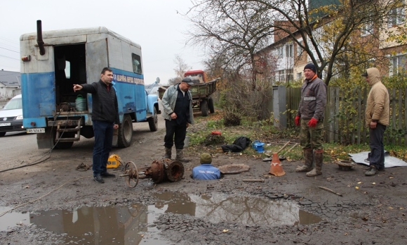 У калинівці завершуються роботи із заміни водогону