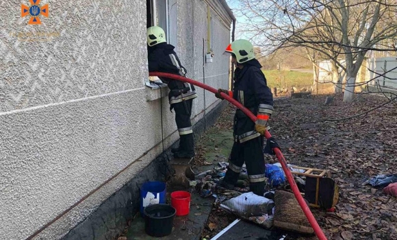 У Калинівській громаді через замикання загорівся приватний будинок