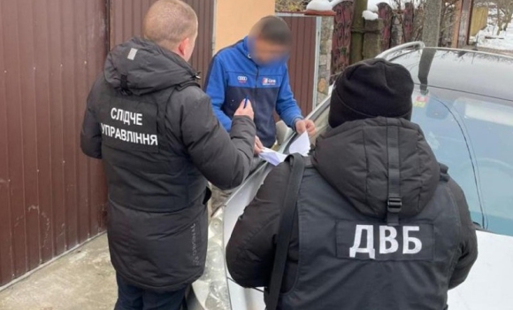 У Хмільнику викрили псевдоволонтерів - продавали авто, ввезені для ЗСУ