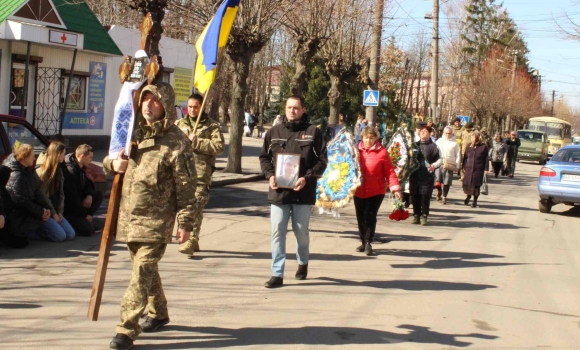 У Козятині прощались з Героєм-захисником Богданом Барбадином