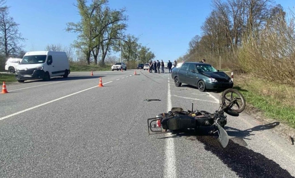 У Козятинському районі мотоцикліст загинув після зіткненням з автомобілем ВАЗ