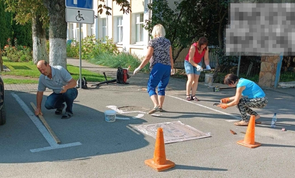 У Крижополі з'явились місця для паркування людей з інвалідністю