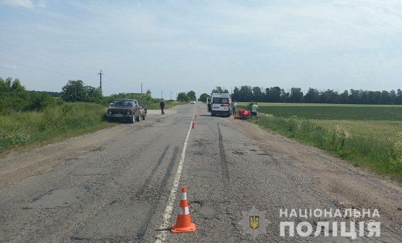 У Липовецькому районі водій автомобіля Skoda збив велосипедиста