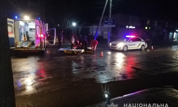 У Могилеві-Подільському під колеса автомобіля потрапила 69-річна жінка