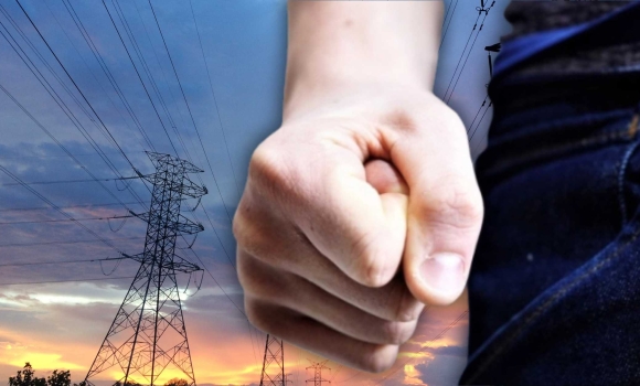 У Могилеві-Подільському побили керівника районних електромереж У Могилеві-Подільському побили керівника районних електромереж