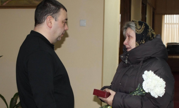 У Могилеві-Подільському рідні отримали посмертні нагороди двох Героїв
