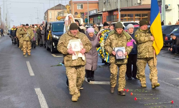 У Немирівській громаді попрощалися з загиблим Героєм-земляком
