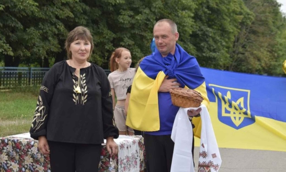 У Погребищенській громаді зустріли звільненого з полону Героя
