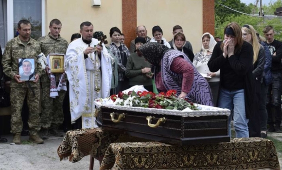 У Погребищі попрощалися з вірним військовій присязі захисником