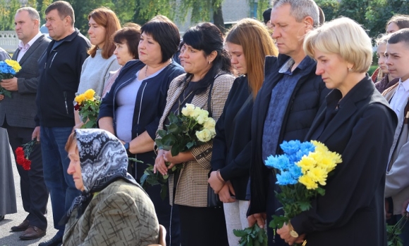 У Радівці відкрили меморіальну дошку загиблому Герою