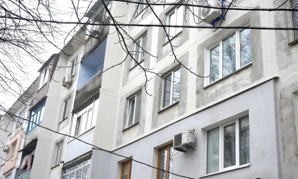 У шести вінницьких багатоповерхівках оновили міжпанельні шви У шести вінницьких багатоповерхівках оновили міжпанельні шви