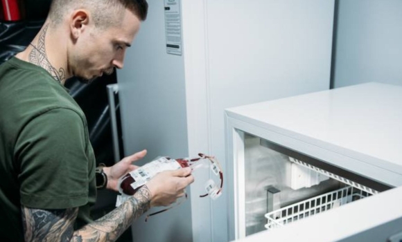 У Третьому армійському корпусі створили власний банк крові У Третьому армійському корпусі створили власний банк крові