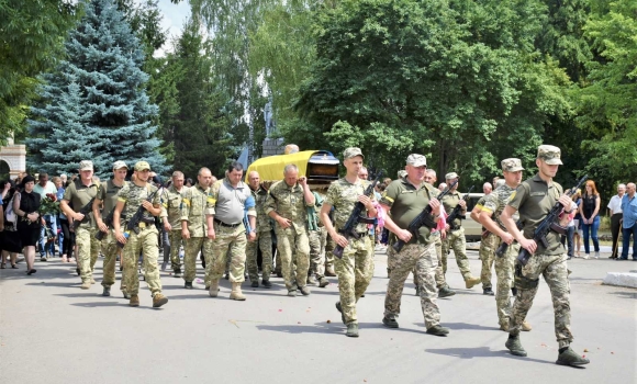 У Тростянецькій громаді попрощались із Героєм Ігорем Наконечним
