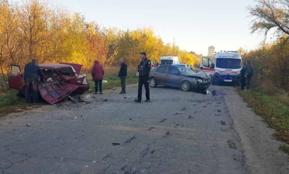 У Тульчинському районі КІА втаранила «ВАЗ» - один із водіїв загинув