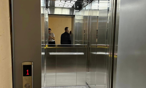 У Тульчинській лікарні відремонтували пасажирський ліфт
