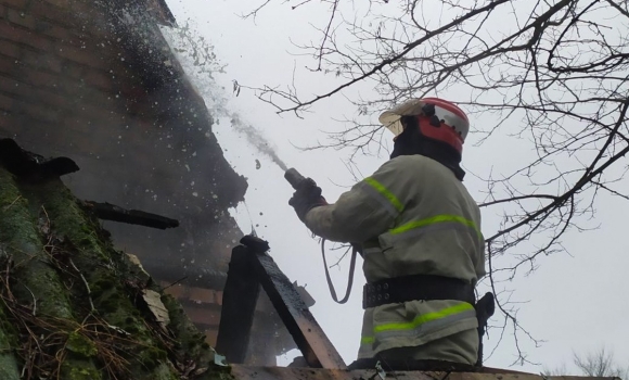 У Тульчинському районі горіла п'ятиповерхівка, а в Гнівані палали автомобільні шини