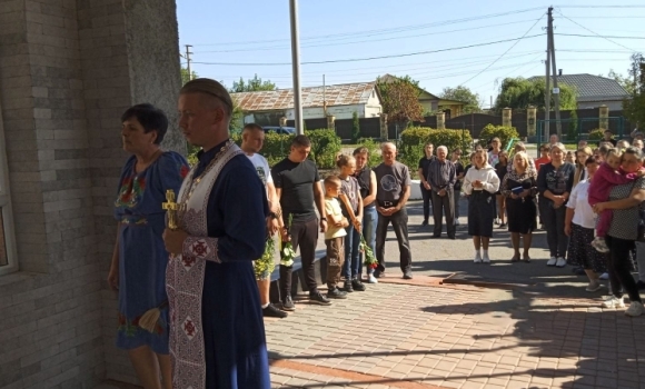 У Вапнярській громаді відкрили меморіальну дошку загиблому водію-радіотелефоністу