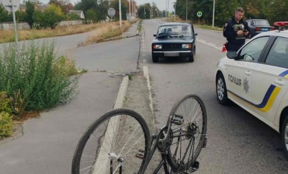 У Вапнярці 56-річна велосипедистка потрапила під колеса авто