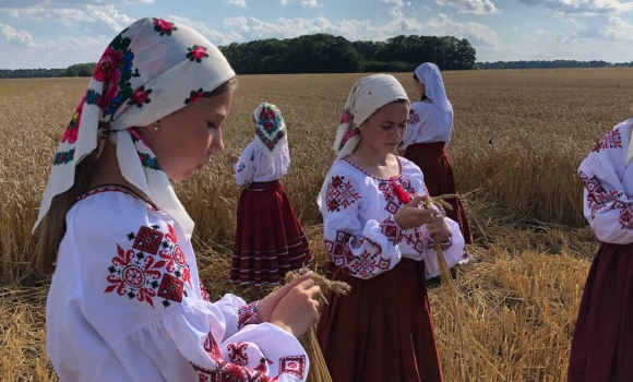 У Великих Крушлинцях Вінницької громади влаштували обрядове дійство