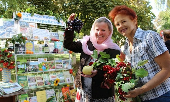 У Вінниці діє Клуб землеробства, який об'єднує містян середнього та старшого віку