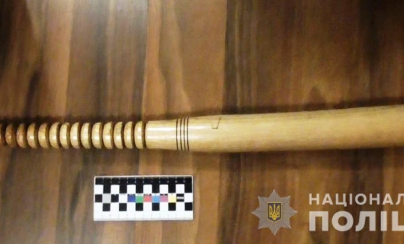 У Вінниці хуліган побив та стріляв у чоловіка приїхав на допомогу жінці
