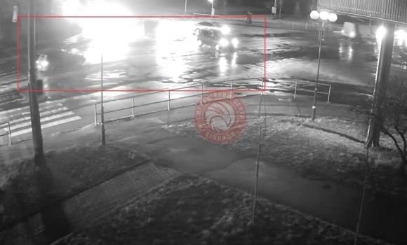 У Вінниці на Замості сталася аварія: водій хотів "проскочити" на червоний