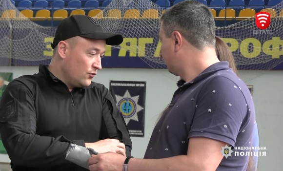 У Вінниці поліцейські провели практичний тренінг для журналістів