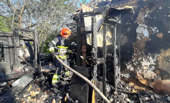 У Вінниці пожежа від короткого замикання знищила житловий будинок