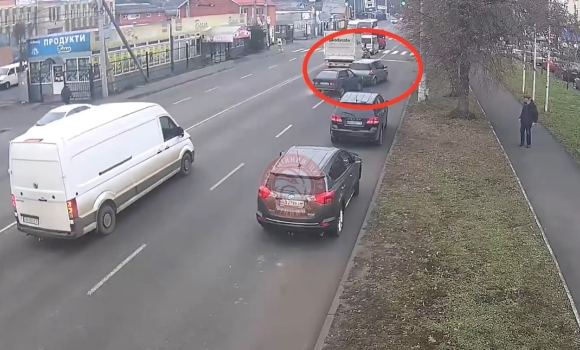 У Вінниці п'яний водій ВАЗу зіткнувся з автомобілем Renault