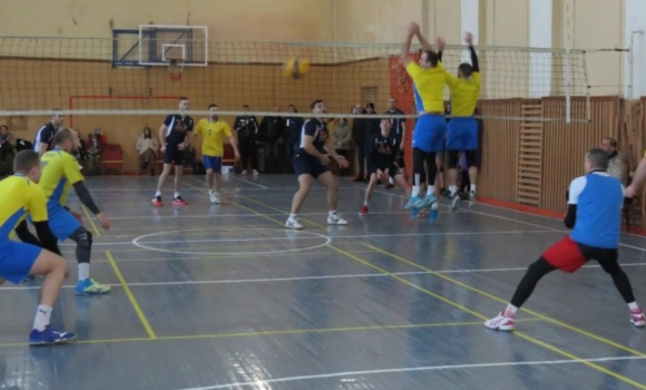 У Вінниці стартував чемпіонат міста з волейболу серед чоловіків та жінок