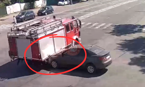 У Вінниці трапилась аварія за участю легковика та пожежного авто
