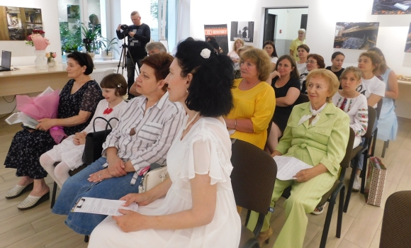 У Вінниці відбувся благодійний поетично-музичний вечір "Липневе надвечір'я"