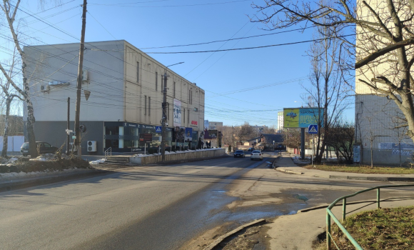 У Вінниці водій Mitsubishi скоїв наїзд на дівчину - вона потрапила у лікарню