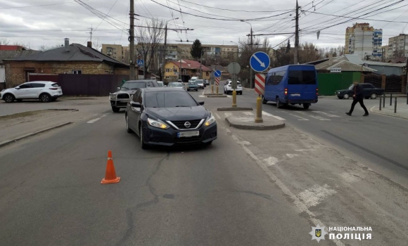 У Вінниці водій Nissan збив жінку з дитиною - хлопчик в лікарні