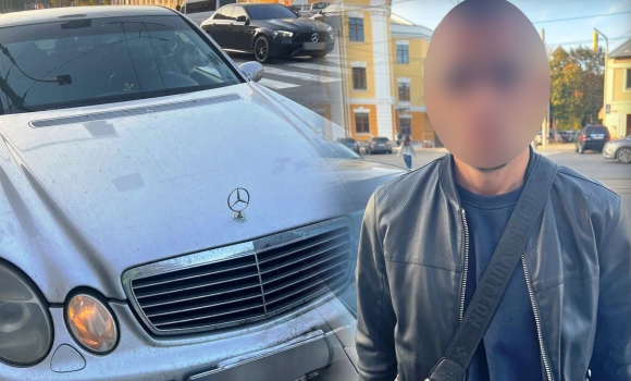У Вінниці зупинили водія "мерса", який був за кермом "під кайфом"