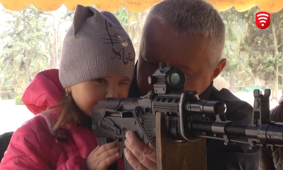 У вінницькому тирі поміняли мішені - тепер можна підстрелити й Путіна