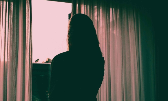 У Вінниці 31-річна жінка випала з вікна дев’ятого поверху та загинула У Вінниці 31-річна жінка випала з вікна дев’ятого поверху та загинула