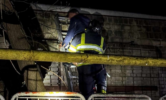 У Вінниці 44-річний чоловік застряг на даху котельні У Вінниці 44-річний чоловік застряг на даху котельні