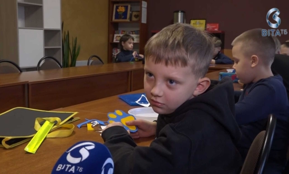 У Вінниці для дітей провели майстер-клас з виготовлення флікерів