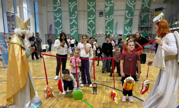 У Вінниці для дітлахів провели спортивну акцію до Дня Святого Миколая