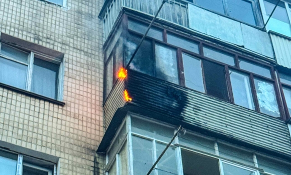 У Вінниці горів балкон житлової багатоповерхівки