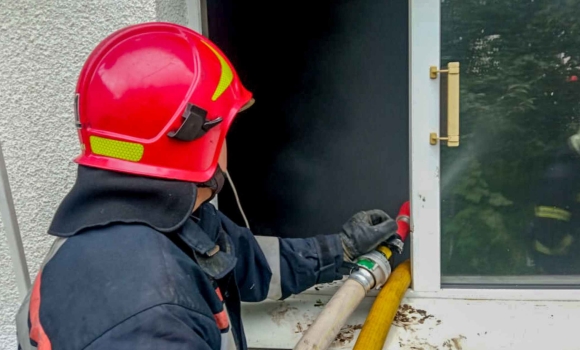 У Вінниці горів житловий будинок, пожежу спричинили коротке замикання