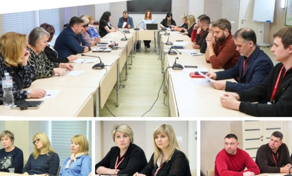 У Вінниці говорили про благоустрій Алеї Слави Сабарівського кладовища та підтримку родин загиблих воїнів У Вінниці говорили про благоустрій Алеї Слави Сабарівського кладовища та підтримку родин загиблих воїнів