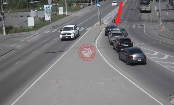 У Вінниці камери спостереження зафіксували ДТП на вул.Пирогова