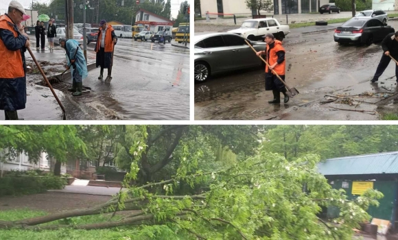 У Вінниці комунальники продовжують ліквідовували наслідки негоди – в місті випало три місячні норми опадів