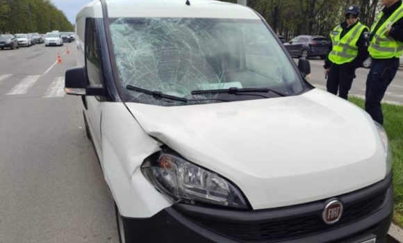 У Вінниці літній водій збив підлітка на пішохідному переході що відомо про стан хлопця