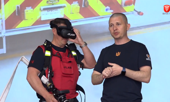 У Вінниці майбутнім вогнеборцям презентували перший в Україні симулятор віртуальної реальності