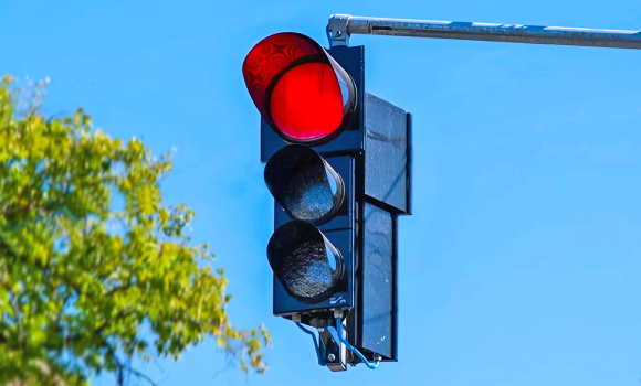 У Вінниці на перехрестях замінять блоки безперебійного живлення світлофорів